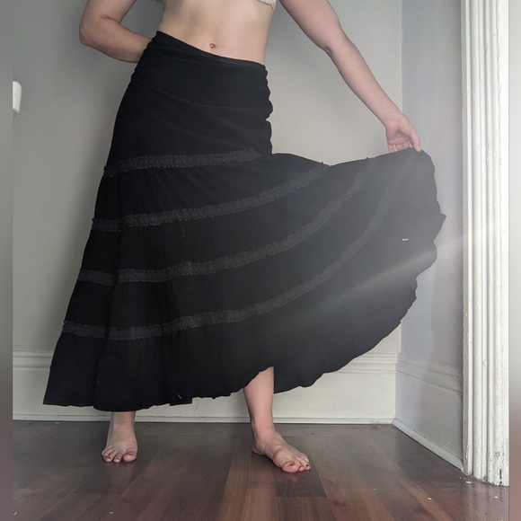 Corduroy lace tiered maxi skirt - Picture 5 of 6